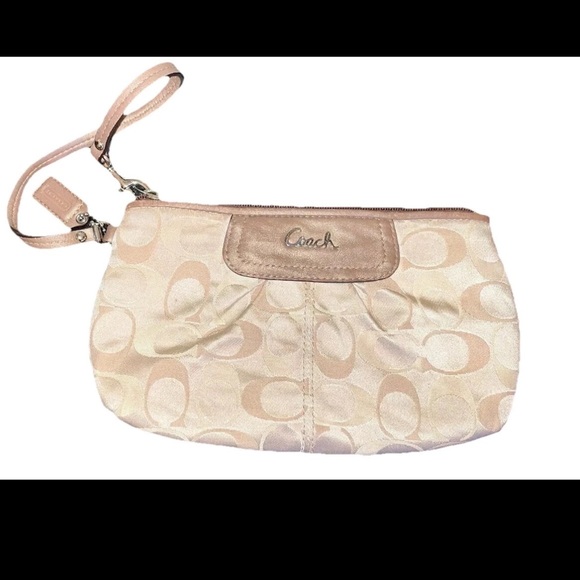 Coach Handbags - Coach Wristlet